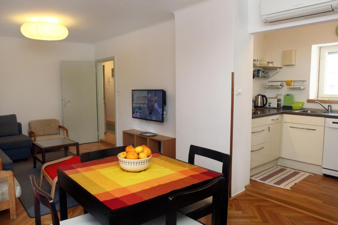 Spacious Piran Central Apartment For 5 Pax Bg Exteriér fotografie